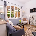 Дом отдыха Reve D'azur De La Nartelle - Maxime - 2 - Piscine Partagee - Parking- Barbecue *